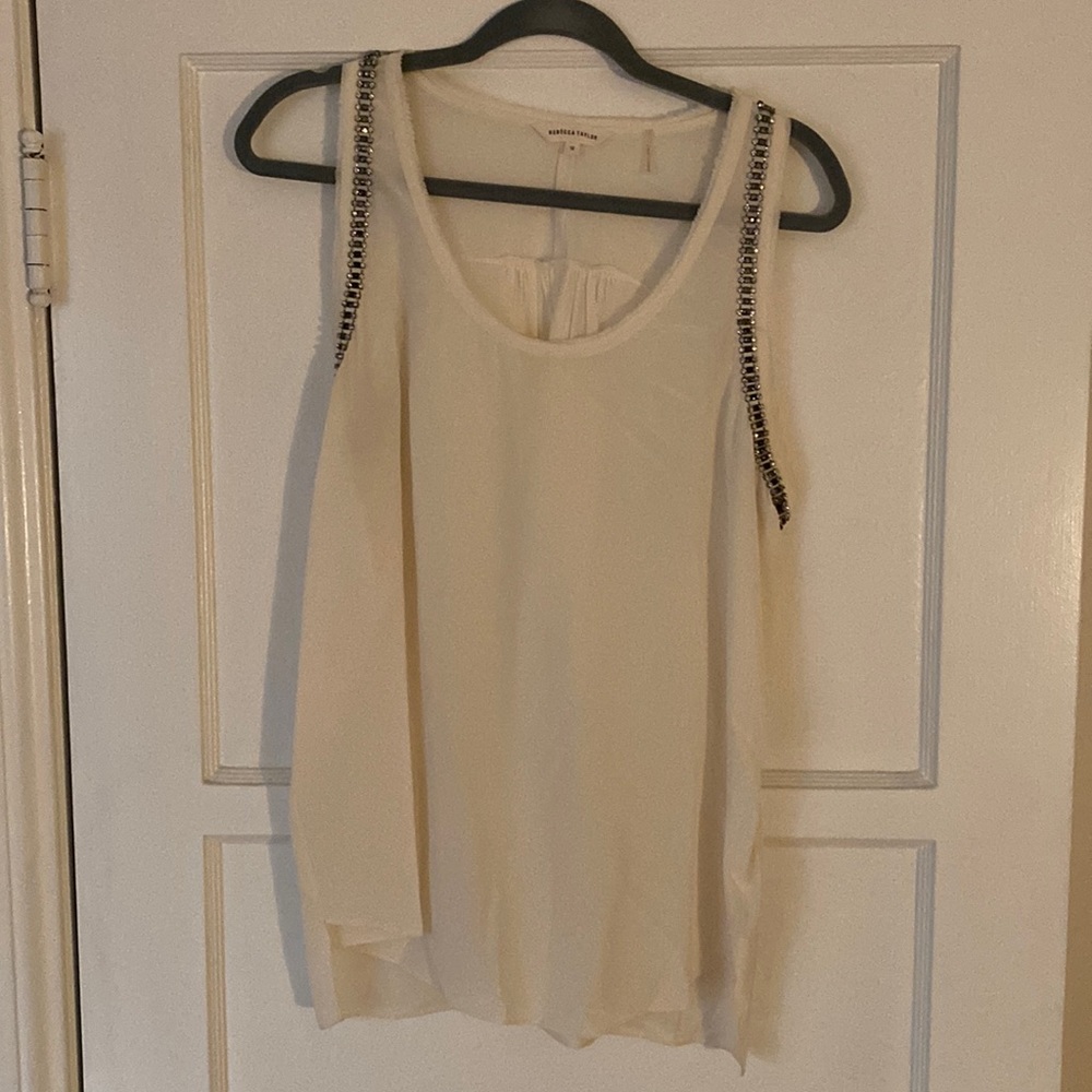 Silk tank